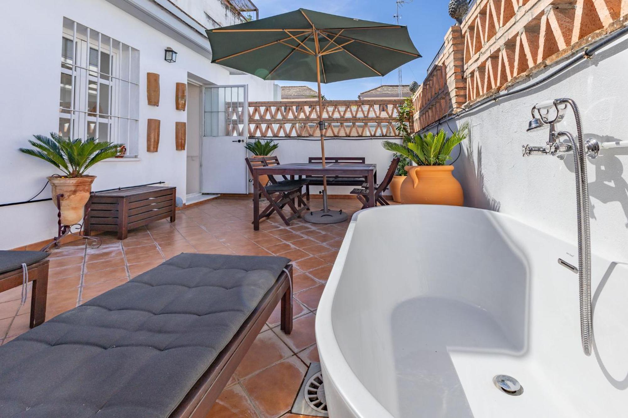 Ohliving Maestranza Apartment Севиля Екстериор снимка